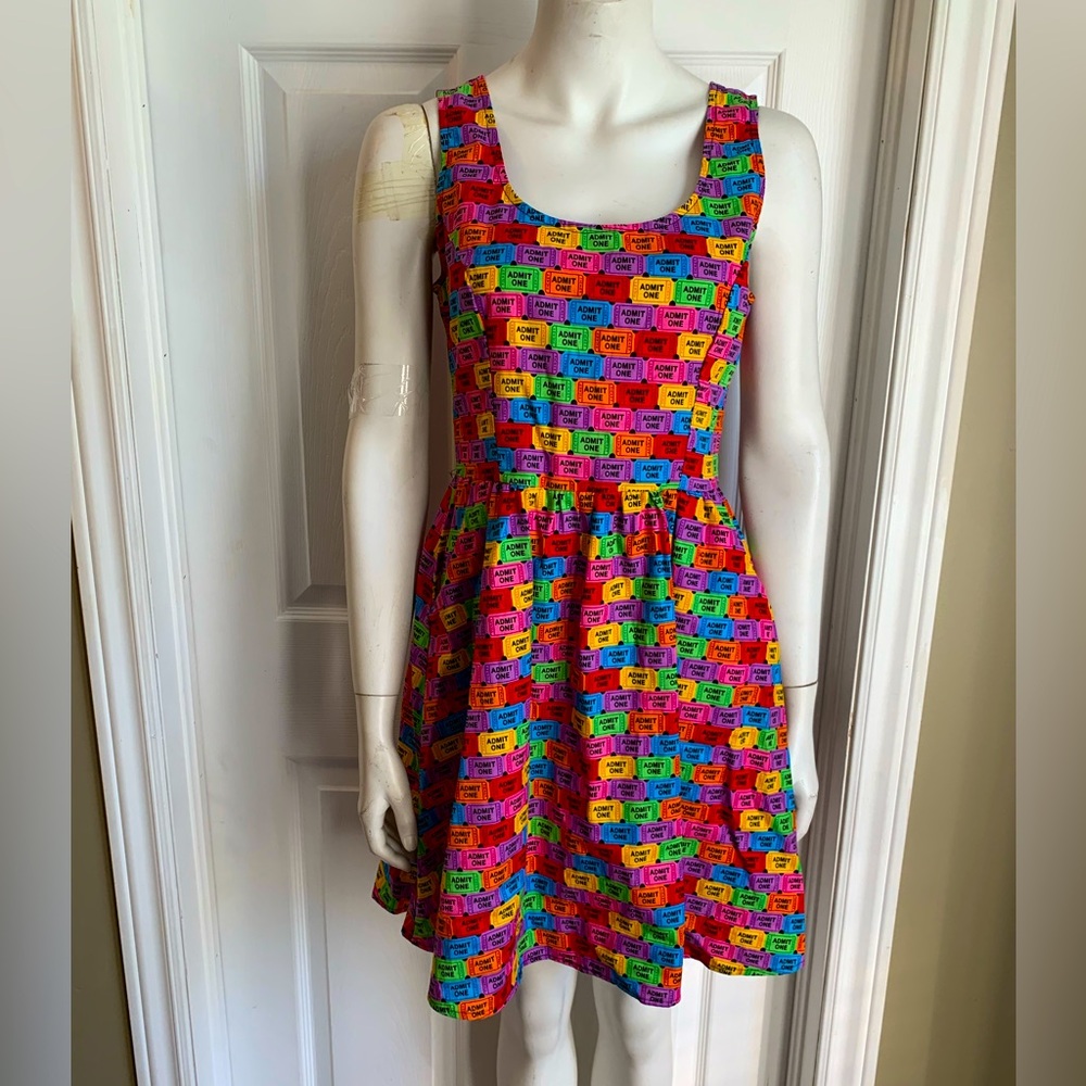 Cute Retro vintage style dress pop colorful
